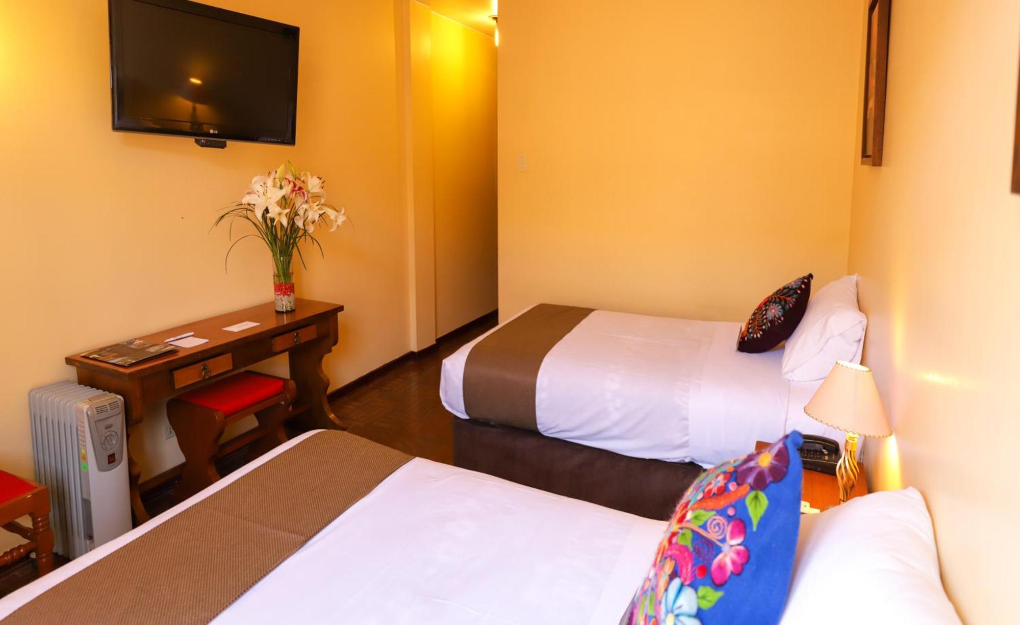 Dm Hoteles Ayacucho Exteriör bild